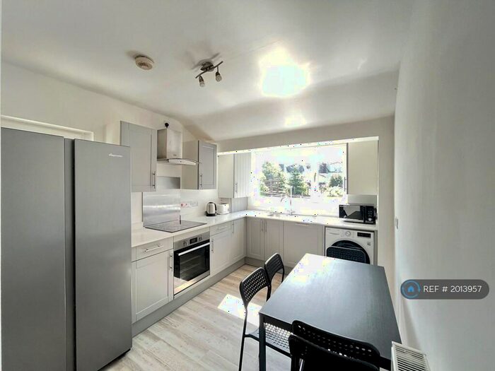 5 Bedroom End Of Terrace House To Rent In Cambridge Road, Bristol, BS7