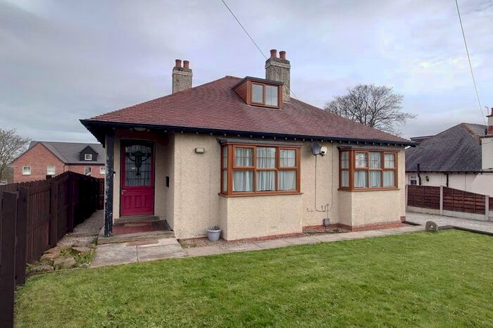 4 Bedroom Detached Bungalow To Rent In Standbridge Lane, Crigglestone, Wakefield, WF4