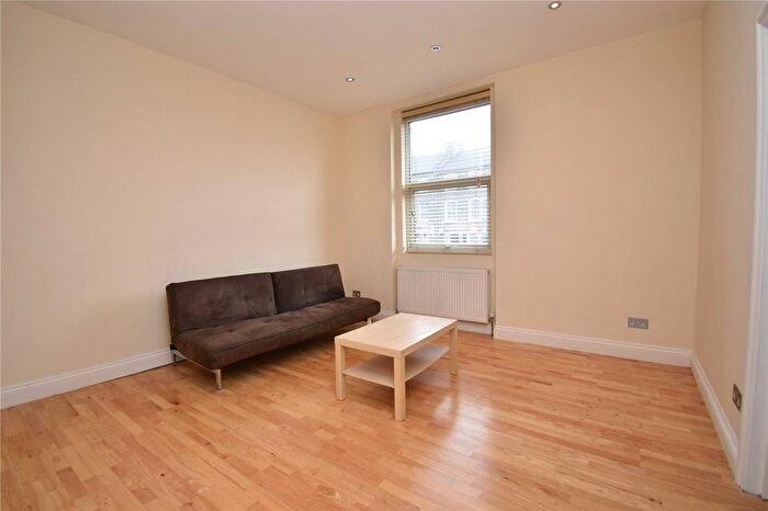 1 Bedroom Flat To Rent In Fonthill Road, Finsbury Park, London., N4