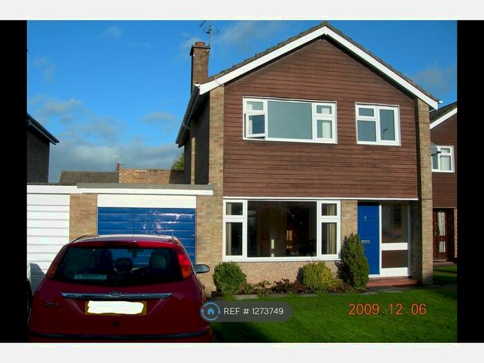 4 Bedroom Detached House To Rent In Wasdale Close, Leamington Spa CV32