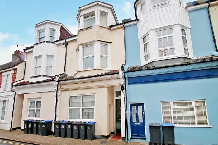 1 Bedroom Flat To Rent In Thorn Road, Worthing, BN11