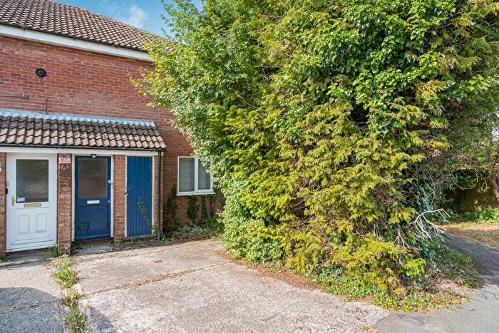 1 Bedroom Maisonette For Sale In Ascot Close, Alton, Hampshire, GU34