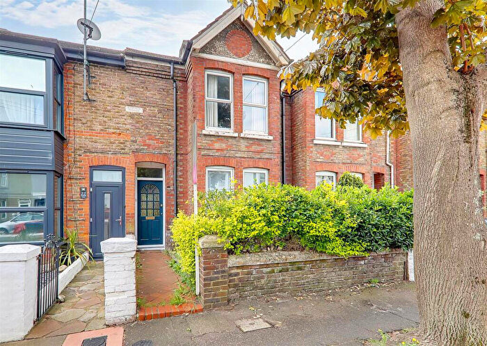 3 Bedroom Terraced House To Rent In Southfield Road, Worthing, BN14