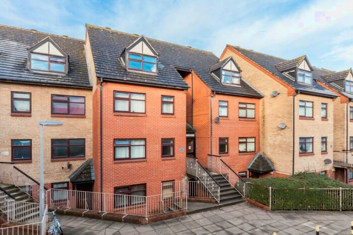 1 Bedroom Flat To Rent In Northumberland Court, Banbury, OX16