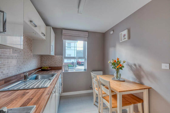 3 Bedroom Terraced House For Sale In Rounds Road, Worcester, WR5