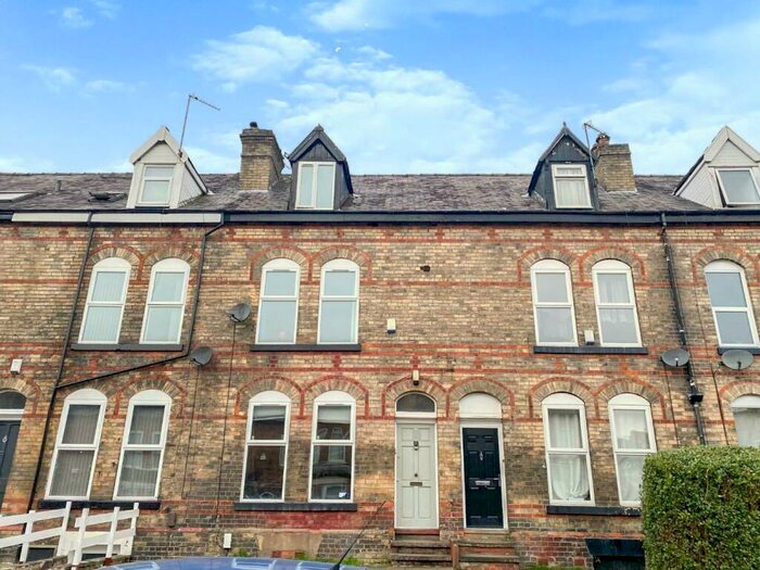 6 Bedroom Terraced House To Rent In Lombard Grove, Fallowfield, M14