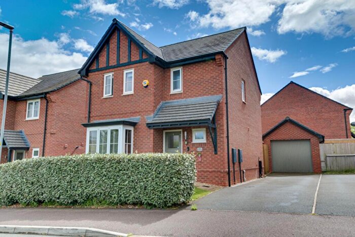 3 Bedroom Detached House For Sale In Lomas Way, Congleton, CW12