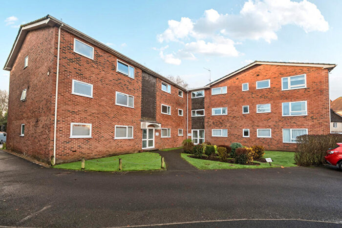 2 Bedroom Apartment For Sale In Poole Road, Wimborne, BH21