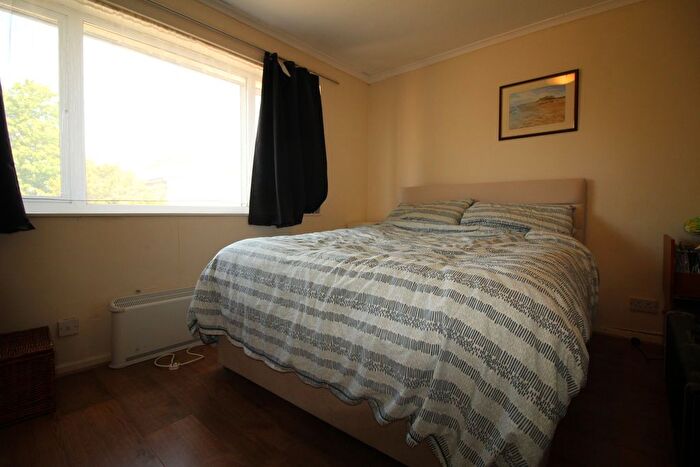 1 Bedroom Flat To Rent In Green Acres, Croydon, CR0