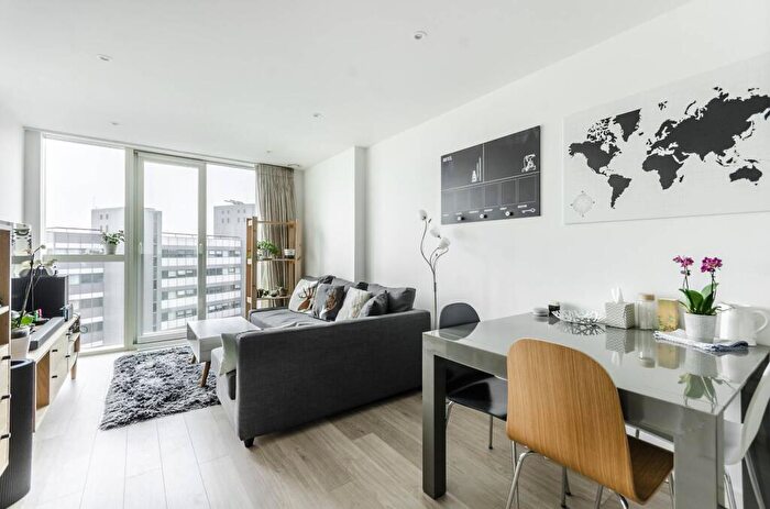 1 Bedroom Flat To Rent In Pinnacle Apartments, Croydon, CR0