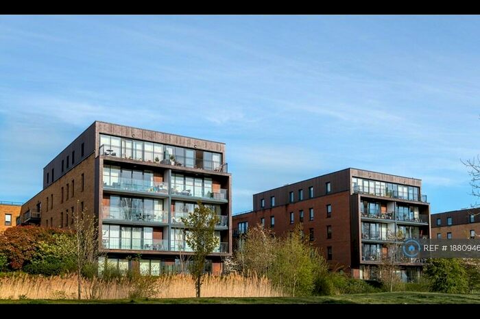 3 Bedroom Flat To Rent In Conningham Court, London, SE9