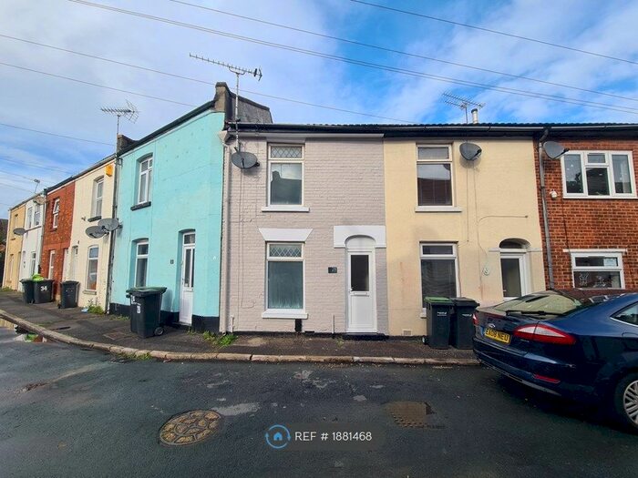 2 Bedroom Terraced House To Rent In Alma Street, Gosport, PO12