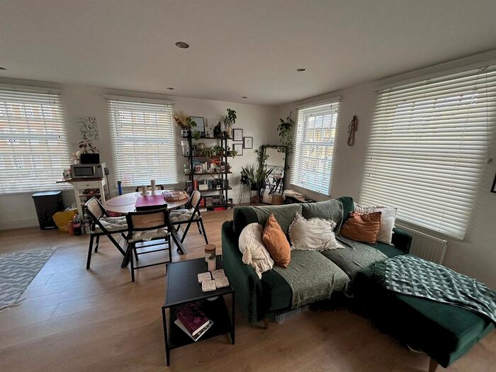 1 Bedroom Flat To Rent In London Road, Enfield, EN2