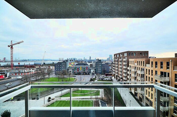 Studio To Rent In Jefferson Plaza, Bow, London, E3