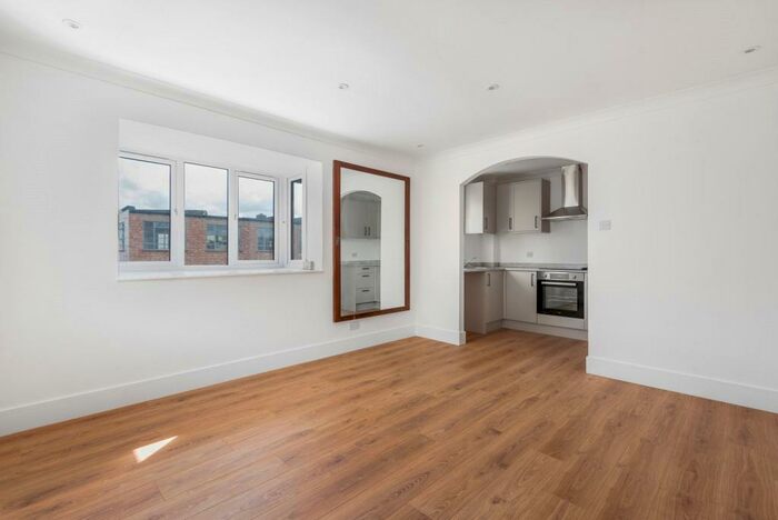 1 Bedroom Flat To Rent In Hawker Court, - Church Road, Kingston Upon Thames, KT1