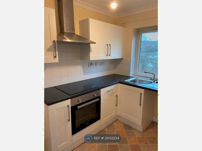 2 Bedroom Flat To Rent In Spring Court, Stapleford, Nottingham, NG9