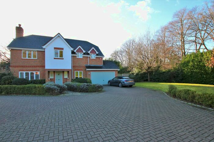 5 Bedroom Detached House To Rent In Holt Lane, Wokingham, RG41