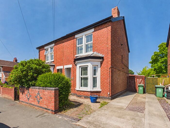 3 Bedroom Semi Detached House For Sale In Sisson Road, Elmbridge, Gloucester, GL2