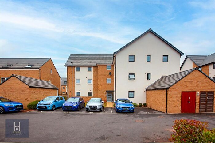 2 Bedroom Flat For Sale In Clark Drive, Yate, BS37