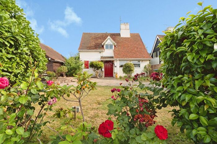 2 Bedroom Detached House For Sale In Nyetimber Lane, Bognor Regis, PO21