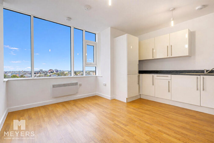 1 Bedroom Apartment For Sale In Christchurch Road, Bournemouth, BH1