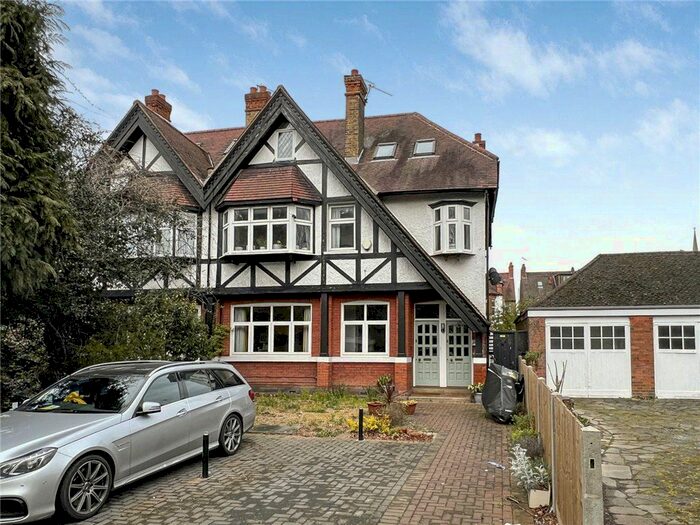 3 Bedroom Flat To Rent In Argyle Road, London, W13