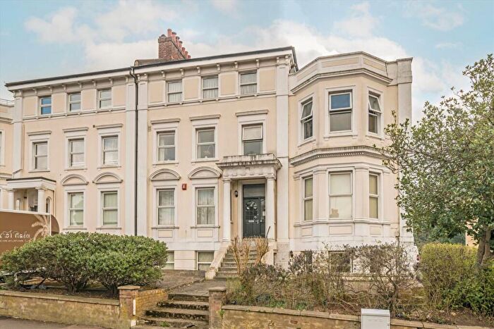 1 Bedroom Flat To Rent In St. Mark's Hill, Surbiton, KT6