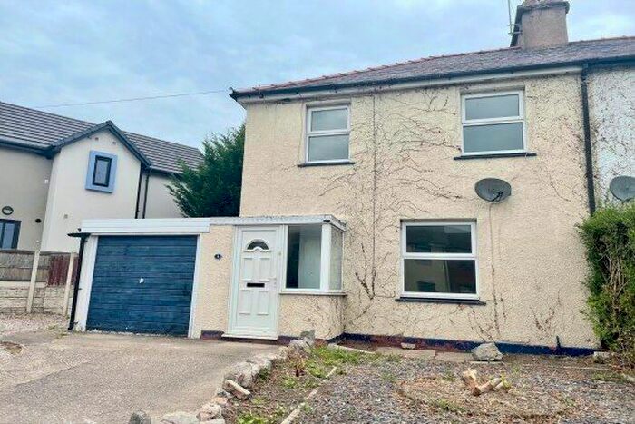 3 Bedroom Semi-Detached House To Rent In Berthglyd, Abergele, LL22