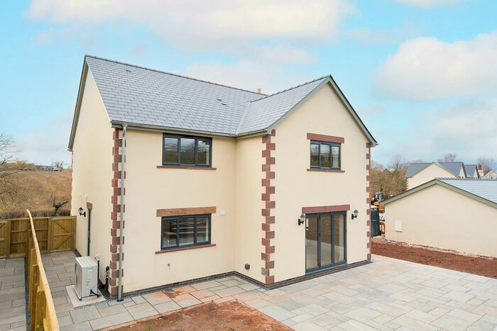 4 Bedroom Detached House For Sale In Orchard Close, Glewstone, HR9