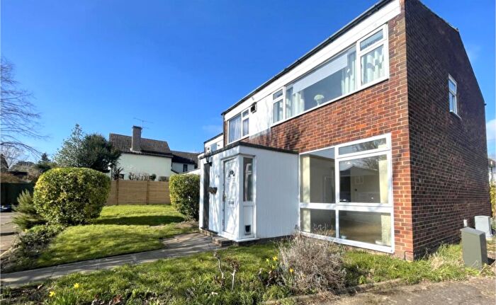 1 Bedroom Maisonette To Rent In Walsh Close, Hitchin, SG5