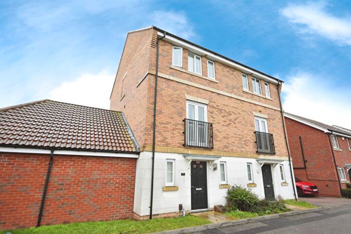 4 Bedroom Town House For Sale In Markhams Close, Basildon, SS15