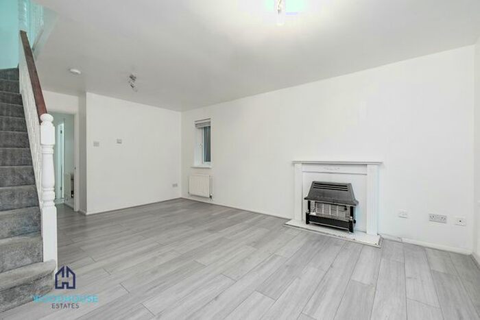 3 Bedroom End Of Terrace House To Rent In Brancaster Drive, London, NW7