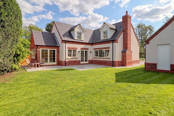 4 Bedroom Detached House For Sale In Paul Lane, Appleby, DN15