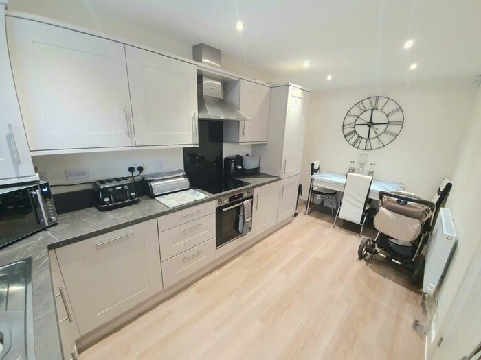 3 Bedroom Semi-Detached House To Rent In Wildflower Close, Hallgate, Holbeach, PE12