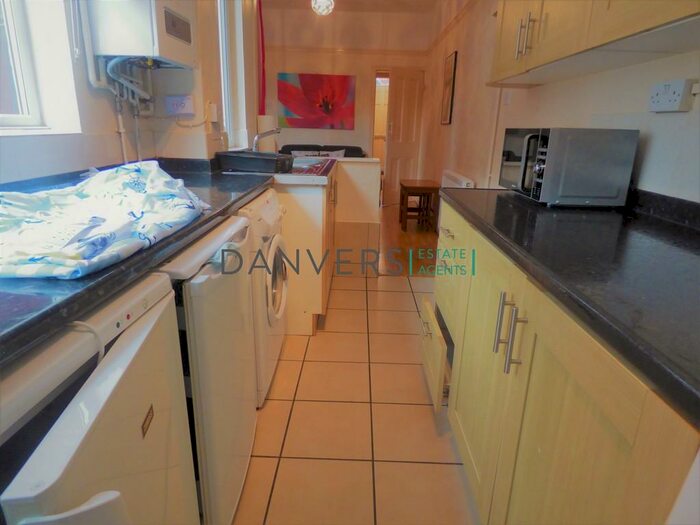 4 Bedroom Terraced House To Rent In Wilberforce Road, Leicester, LE3