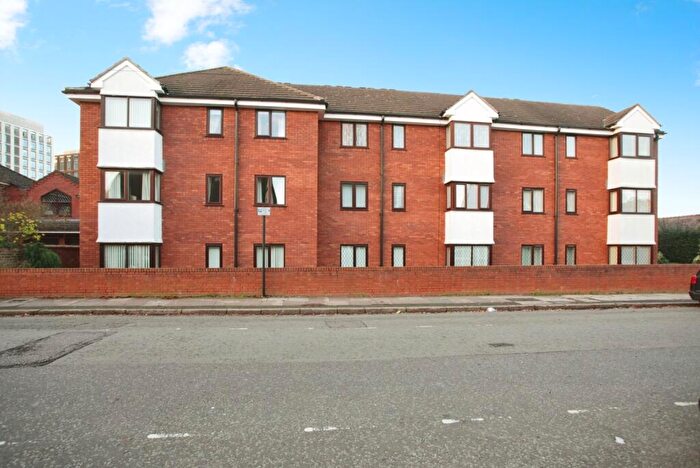 2 Bedroom Flat For Sale In Stoney Road, Coventry, West Midlands, CV1