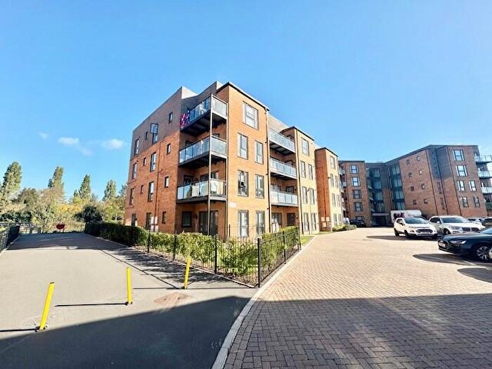 2 Bedroom Apartment To Rent In Thurnham Apartments, Rainham, RM13