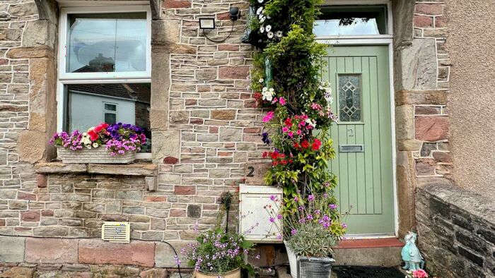 2 Bedroom Cottage For Sale In Frome Place, Stapleton, Bristol, BS16
