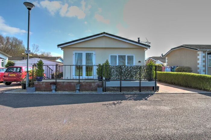 2 Bedroom Mobile/park Home For Sale In Chilton Park, Bridgwater, TA6