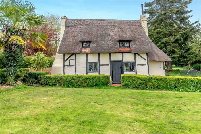 3 Bedroom Detached House For Sale In Hill Green, Leckhampstead, Newbury, Berkshire, RG20