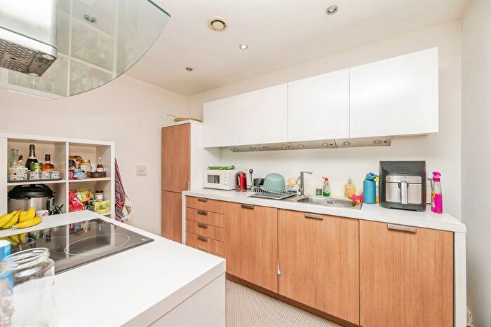 1 Bedroom Flat For Sale In St. John's Walk, Birmingham, B5