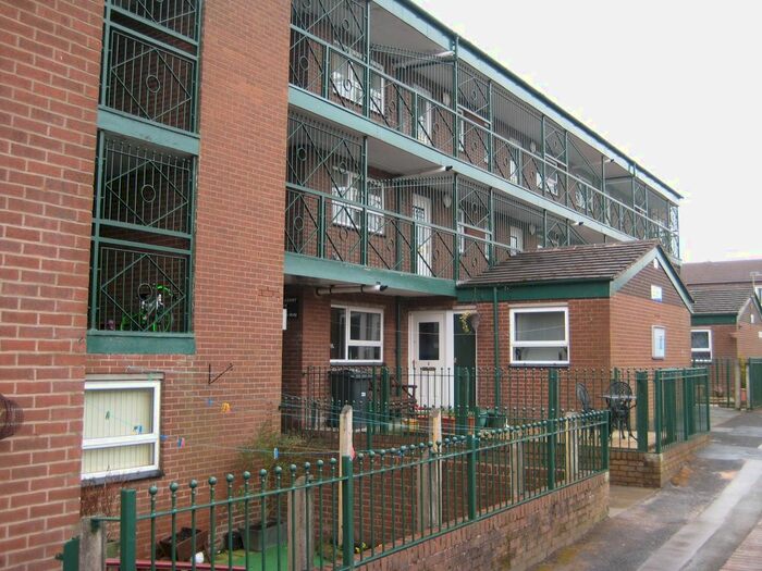 1 Bedroom Flat To Rent In Georgina Court, Bolton, BL3