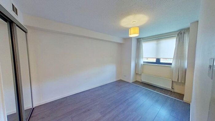 1 Bedroom Flat To Rent In Middlesex Gardens, Kinning Park, Glasgow, G41
