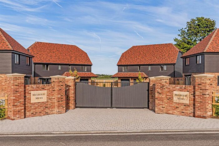 4 Bedroom Detached House For Sale In Mulberry Mews, Sandwich Road, Whitfield, Dover, CT16