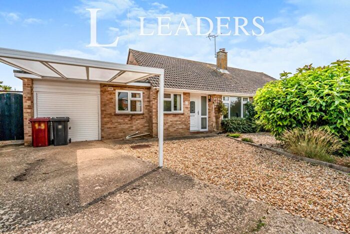 2 Bedroom Bungalow To Rent In Hawthorn Close, PO19