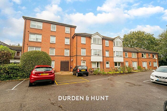 1 Bedroom Flat For Sale In Goldsmere Court, Hornchurch, RM11