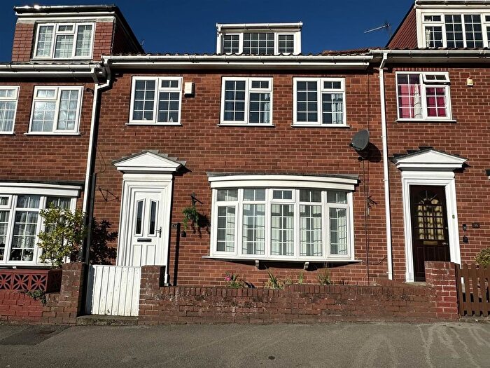 4 Bedroom Terraced House For Sale In Springfield, Scarborough, YO11