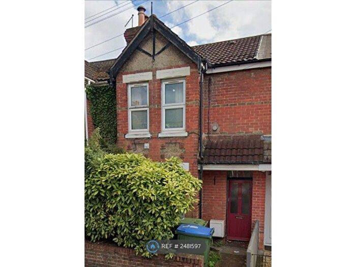 1 Bedroom Flat To Rent In Testwood Road, Southampton, SO15