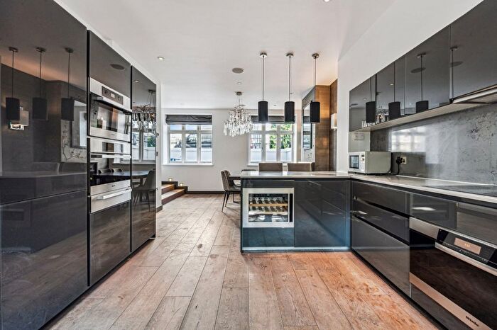 5 Bedroom Terraced House To Rent In Cornwall Gardens, South Kensington, SW7