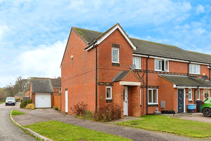 3 Bedroom End Terrace House For Sale In Rye Close, Stevenage, SG1